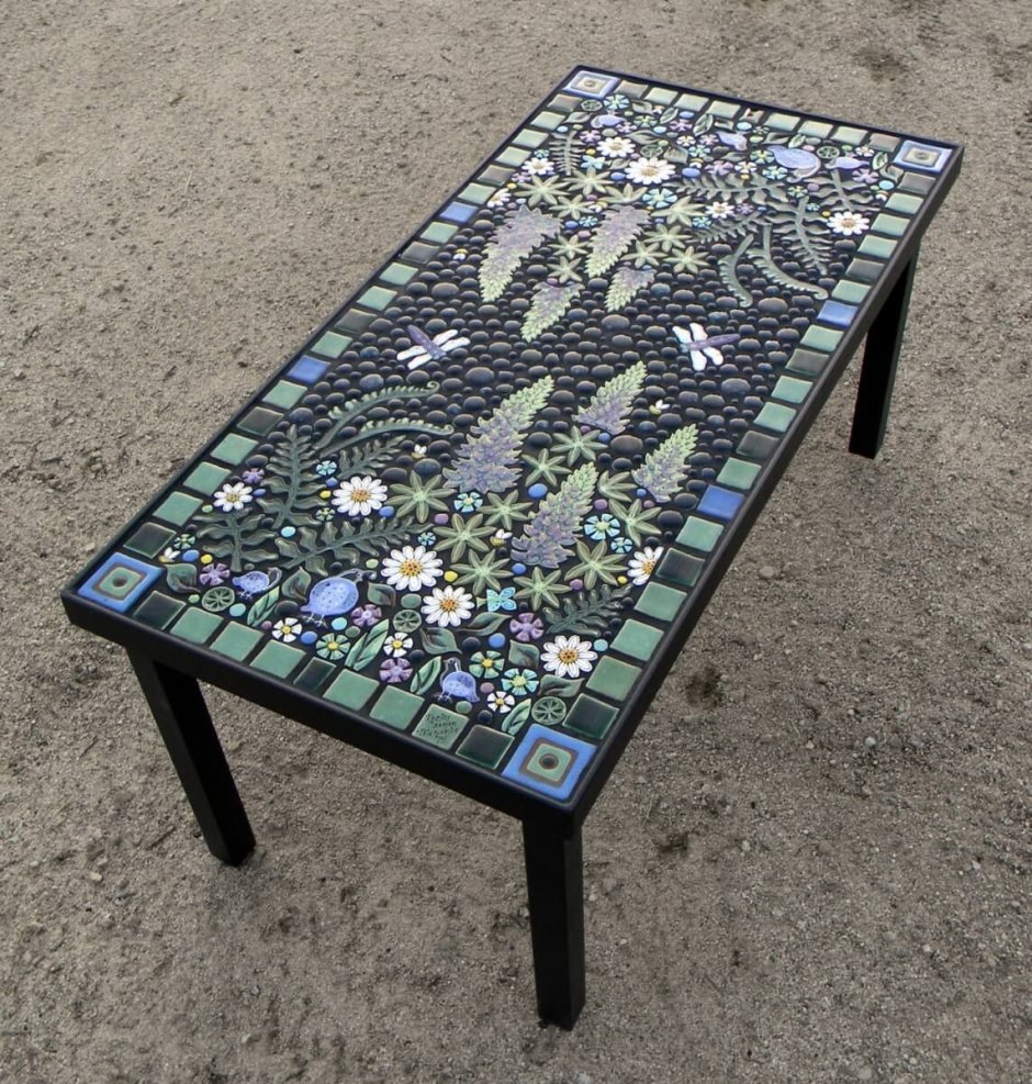 Декор стола мозаикой
