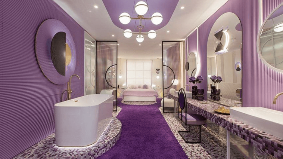 Отель в фиолетовых тонах